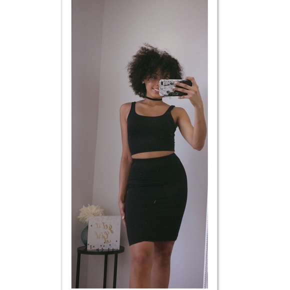 FLASH SALE⚡️Crop Top + High Wasted Skirt/ SET -NWT - Picture 3 of 4